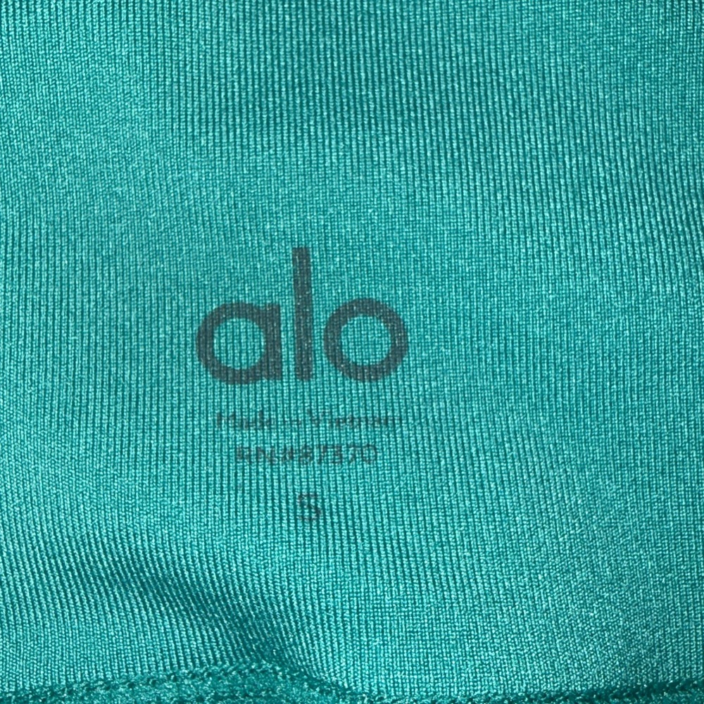 ALO Yoga Turquoise Top - Picture 6 of 7